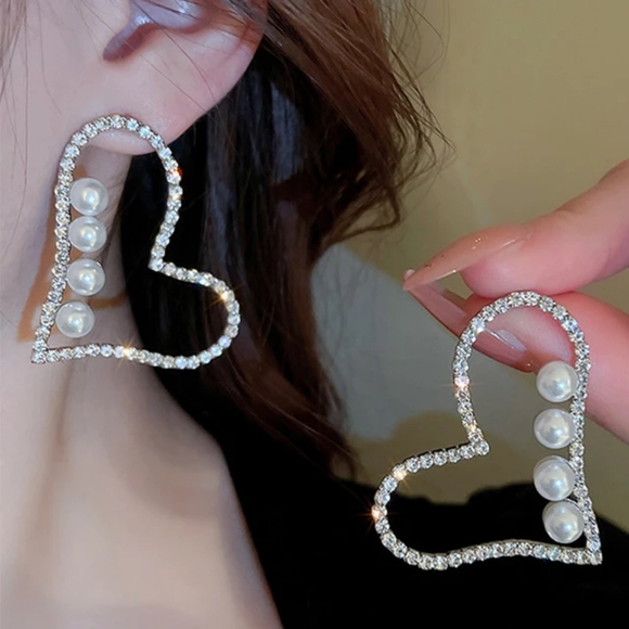 Heart Shaped Crystal Earrings With Faux Pearls - Picture 5 of 5